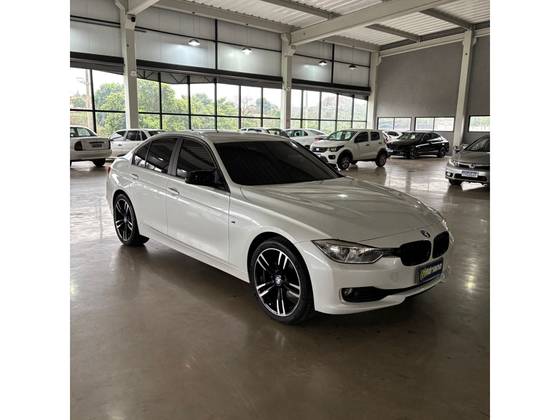BMW 320i 2.0 16V TURBO GASOLINA 4P AUTOMÁTICO BMW 320i 2.0 16V TURBO GASOLINA 4P AUTOMÁTICO